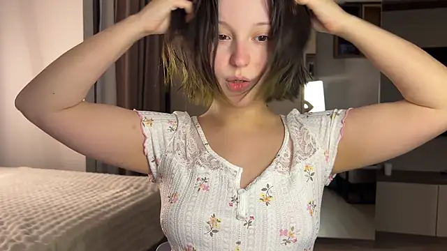 Snapshot of emilyy_xoxo chatting on April 2026 11:50:02 AM emilyy xoxo online show from April 2026 11:50:02 AM