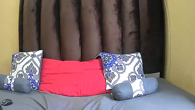 Snapshot of queensBetty chatting on April 2026 10:02:02 AM queensBetty online show from April 2026 10:02:02 AM