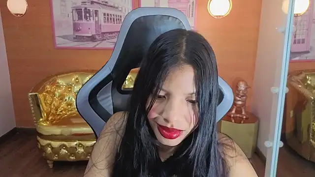 Snapshot of emily_smith_t chatting on July 2026 12:35:01 PM emily smith t online show from July 2026 12:35:01 PM