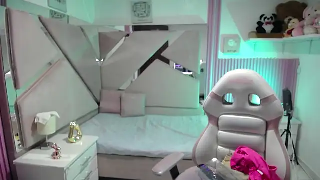 Snapshot of Ebony_rizon chatting on April 2026 01:01:01 PM Ebony rizon online show from April 2026 01:01:01 PM