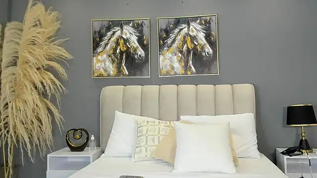 Snapshot of VaniaRouse chatting on March 2026 02:28:02 PM VaniaRouse online show from March 2026 02:28:02 PM