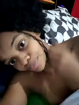 Snapshot of marialuiza2027 chatting on April 2026 12:43:01 PM marialuiza2027 online show from April 2026 12:43:01 PM