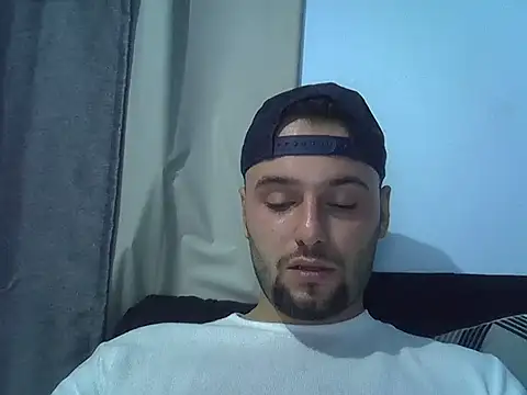 piazaocwb23 online show from April 2026 02:33:01 AM