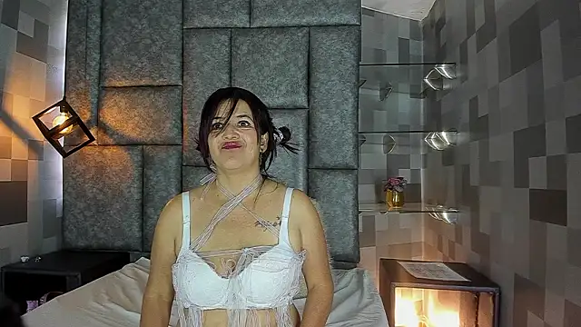 Snapshot of ivannia_Lawrence chatting on March 2026 06:44:01 PM ivannia Lawrence online show from March 2026 06:44:01 PM