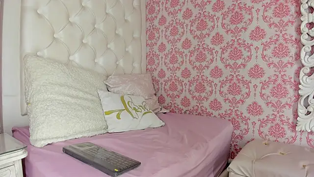 Escarleth Fox online show from April 2026 12:17:02 PM