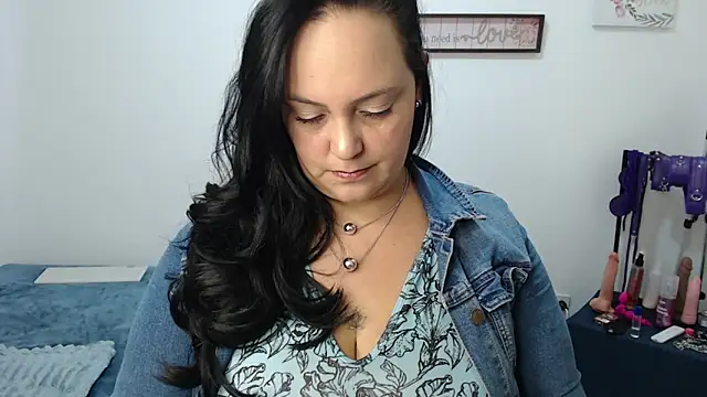 Veroniicabbw  online show from May 2026 01:06:01 PM