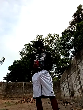 Snapshot of spittingpig1 chatting on March 2026 12:00:01 PM spittingpig1 online show from March 2026 12:00:01 PM