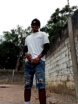 Snapshot of spittingpig1 chatting on March 2026 11:21:01 AM spittingpig1 online show from March 2026 11:21:01 AM