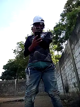 Snapshot of spittingpig1 chatting on April 2026 12:14:02 PM spittingpig1 online show from April 2026 12:14:02 PM