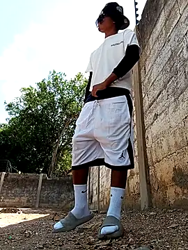 Snapshot of spittingpig1 chatting on April 2026 02:33:01 PM spittingpig1 online show from April 2026 02:33:01 PM