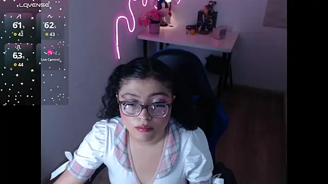 sweetie lisa online show from April 2026 03:26:01 AM