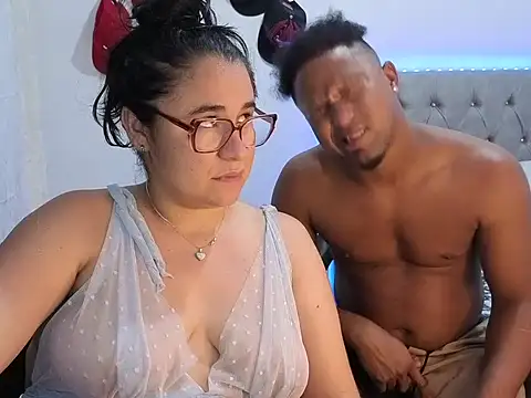 estrellajunior online show from April 2026 12:05:01 AM