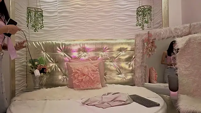 MaddyCooper  online show from April 2026 07:58:02 PM