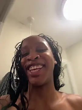 Snapshot of Halligirl chatting on April 2026 11:41:02 AM Halligirl online show from April 2026 11:41:02 AM