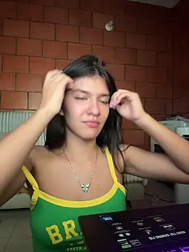 Snapshot of xayah_cute chatting on April 2026 07:45:01 AM xayah cute online show from April 2026 07:45:01 AM