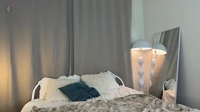 JuicySweetBliss online show from April 2026 07:36:01 PM