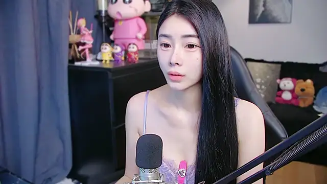 Snapshot of XiaoYuBao- chatting on April 2026 03:45:01 PM XiaoYuBao- online show from April 2026 03:45:01 PM