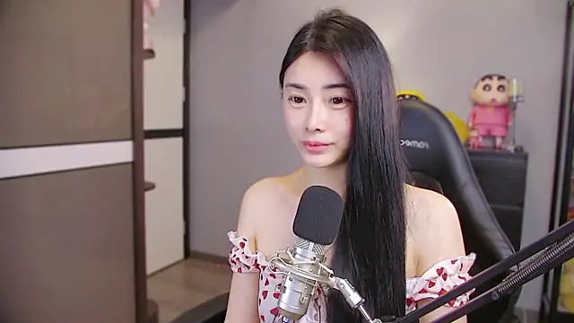 Snapshot of XiaoYuBao- chatting on April 2026 07:19:02 PM XiaoYuBao- online show from April 2026 07:19:02 PM