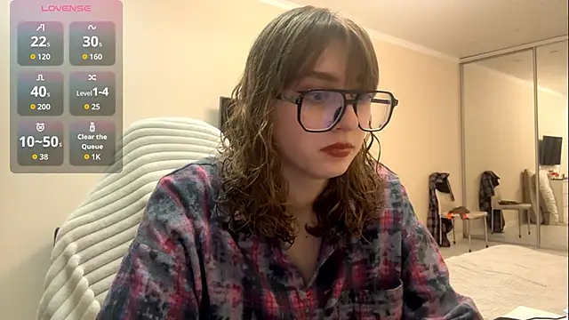 Olivia 132 online show from March 2026 06:14:02 PM