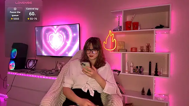 Olivia 132 online show from April 2026 01:48:02 PM