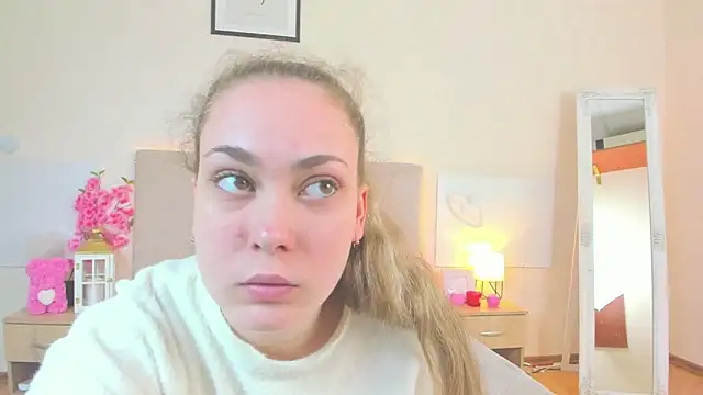 MelanieCuty online show from April 2026 05:30:01 AM