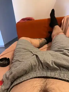 Snapshot of g_thess chatting on April 2026 10:46:01 AM g thess online show from April 2026 10:46:01 AM