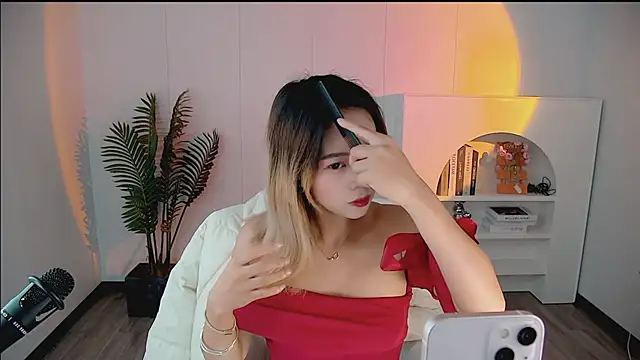 zhoulan-bb online show from March 2026 02:33:02 AM