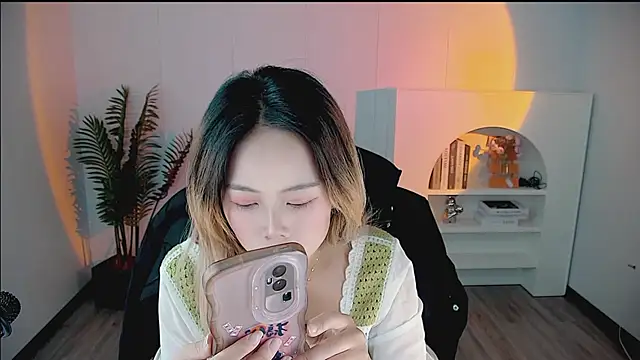 zhoulan-bb online show from April 2026 02:09:02 AM