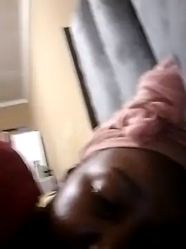 Prettylicou online show from March 2026 01:38:01 AM