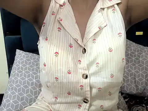 Aradya  online show from April 2026 07:25:02 PM