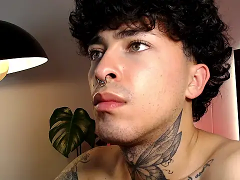 stevennavarro online show from March 2026 05:44:01 AM