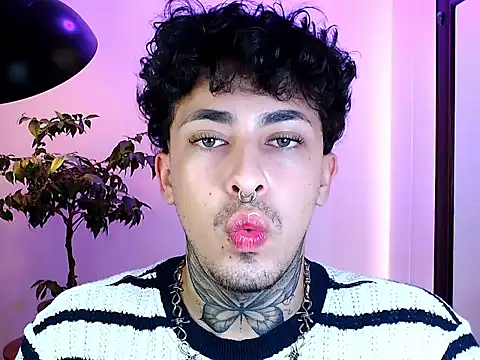 stevennavarro online show from April 2026 12:09:02 AM