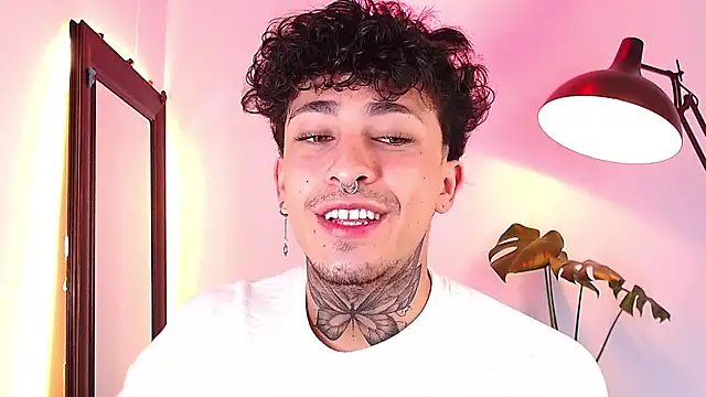 stevennavarro online show from April 2026 05:36:01 PM