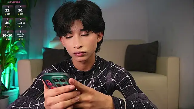 angel yuhogg online show from March 2026 06:02:02 AM