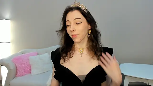 LeilaTaylors online show from April 2026 06:11:01 AM