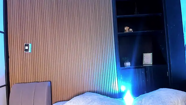 Snapshot of JeanneWilliams chatting on April 2026 12:11:02 PM JeanneWilliams online show from April 2026 12:11:02 PM