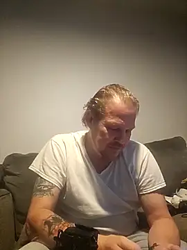 Snapshot of yourMasterisBored chatting on March 2026 01:42:02 AM yourMasterisBored online show from March 2026 01:42:02 AM