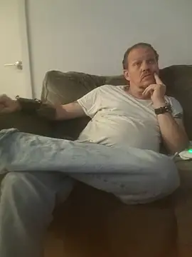 Snapshot of yourMasterisBored chatting on March 2026 01:17:01 PM yourMasterisBored online show from March 2026 01:17:01 PM