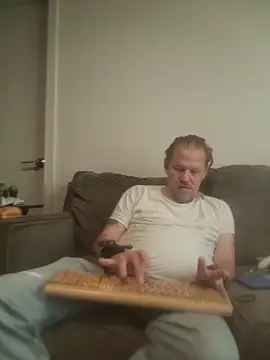 Snapshot of yourMasterisBored chatting on March 2026 02:17:01 PM yourMasterisBored online show from March 2026 02:17:01 PM