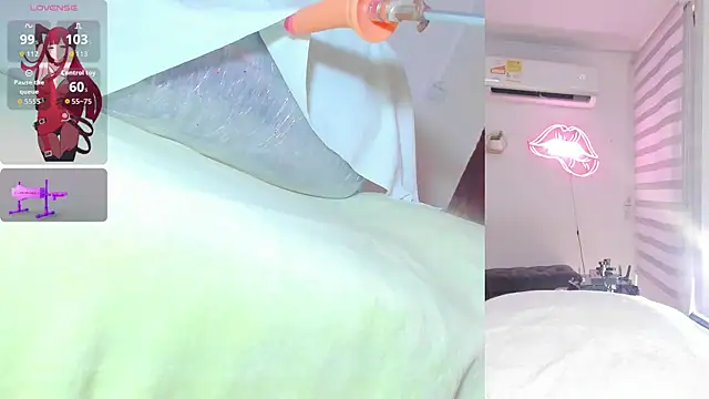 Snapshot of Bella_Donne_ chatting on April 2026 05:10:01 PM Bella Donne online show from April 2026 05:10:01 PM