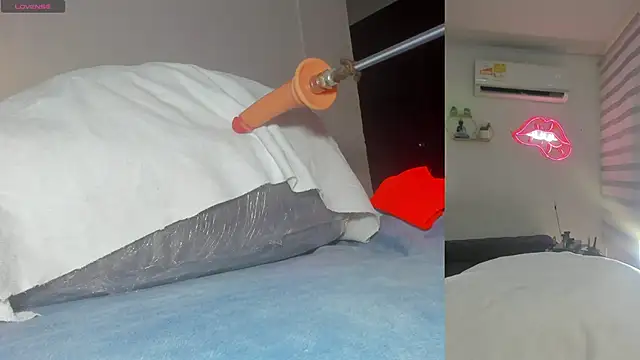 Snapshot of Bella_Donne_ chatting on April 2026 05:03:02 PM Bella Donne online show from April 2026 05:03:02 PM