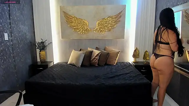 Snapshot of Emily-brown_ chatting on April 2026 11:30:02 AM Emily-brown online show from April 2026 11:30:02 AM