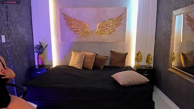 Snapshot of Emily-brown_ chatting on April 2026 11:26:01 AM Emily-brown online show from April 2026 11:26:01 AM