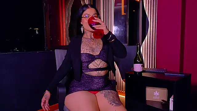 Snapshot of madyson_fox chatting on April 2026 04:28:01 AM madyson fox online show from April 2026 04:28:01 AM