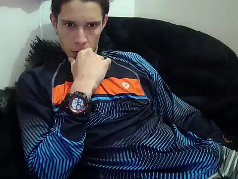 crixus11111 online show from April 2026 06:56:01 PM