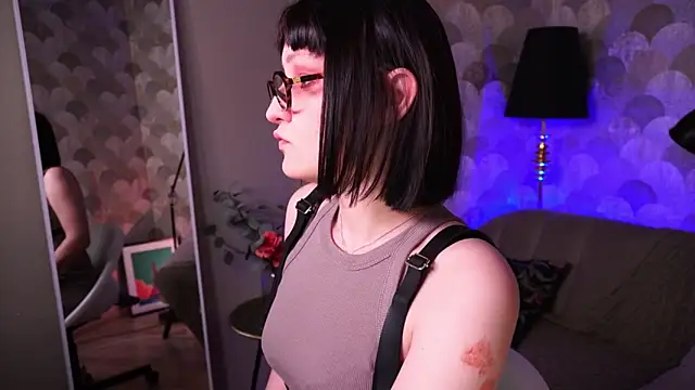 Snapshot of Velvet_Lily chatting on April 2026 08:51:01 PM Velvet Lily online show from April 2026 08:51:01 PM