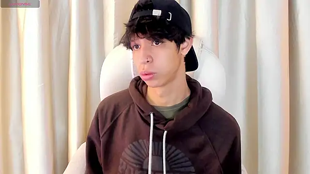 Snapshot of Ethan_qop chatting on March 2026 11:25:02 AM Ethan qop online show from March 2026 11:25:02 AM