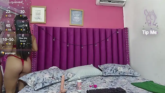 lindaa022 online show from April 2026 02:33:01 AM