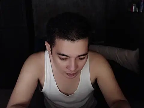 Snapshot of Treat2Heaven chatting on April 2026 04:12:02 PM Treat2Heaven online show from April 2026 04:12:02 PM