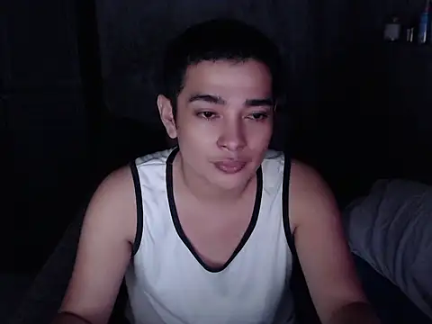 Snapshot of Treat2Heaven chatting on April 2026 12:07:01 PM Treat2Heaven online show from April 2026 12:07:01 PM